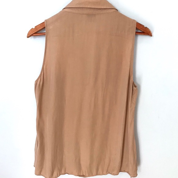 De Rigueur Provisions Beige Top - Picture 3 of 8